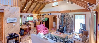 Rustic Retreat | Hike, Explore Charming Towns & Unwind