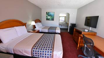 Pillowtop beds, individually decorated, individually furnished, desk