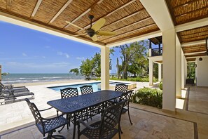 Outdoor dining - Perfect combination of luxury and adventure! (Hopkins)