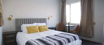 Fillmore Lodge: Fantastic Queen Room - Best Price