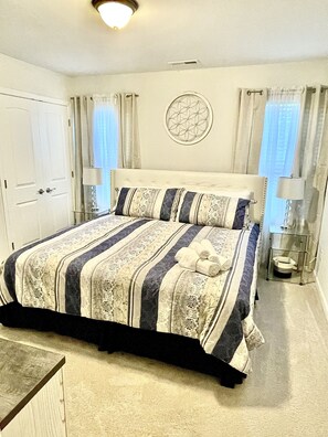 Room - Beautiful 3br 2 1/2 bathroom Townhouse (Raleigh)