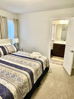 3 bedrooms, iron/ironing board, free WiFi, bed sheets