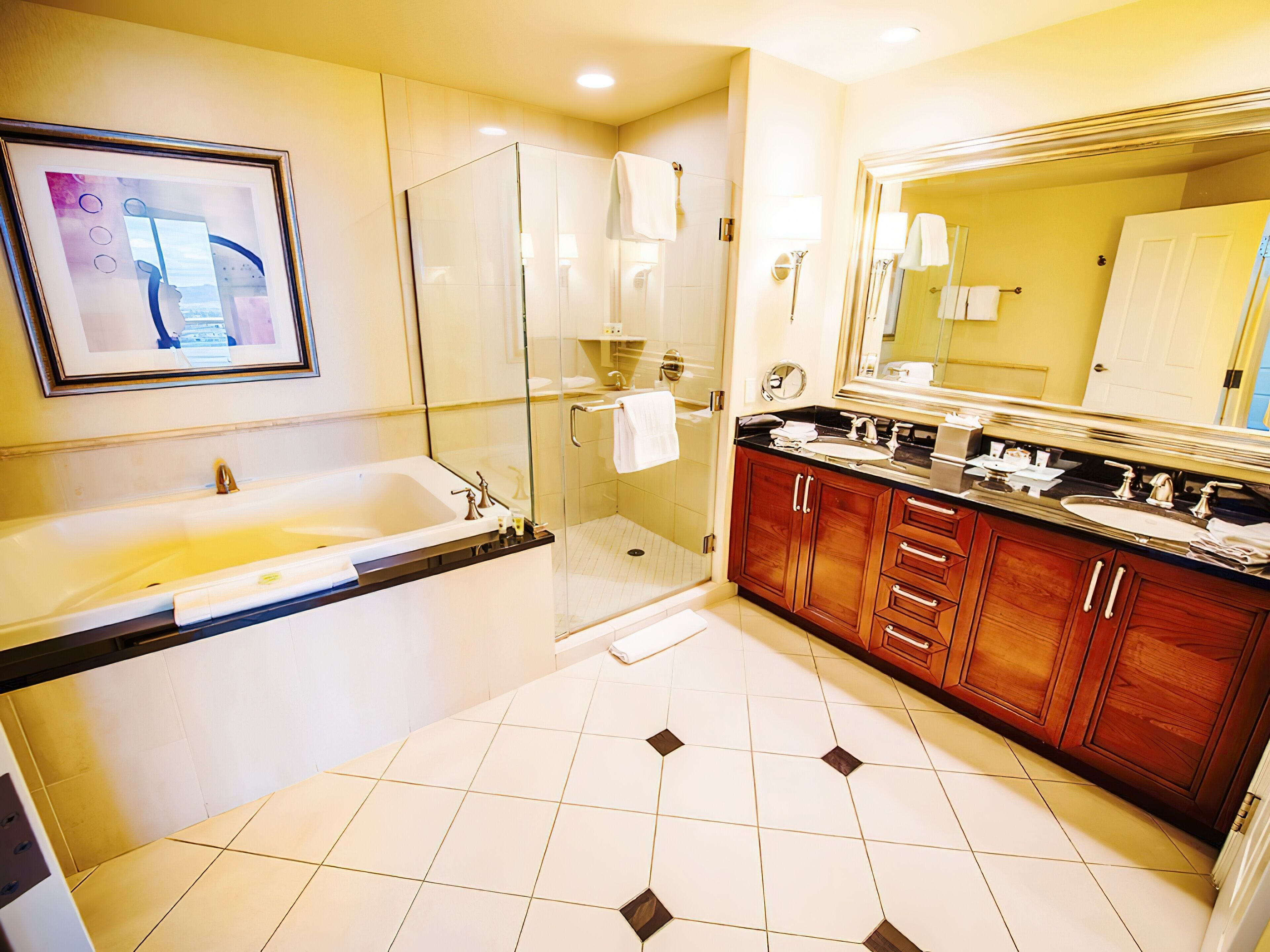 Photo - Amalz 2 Bedroom 3 Bathroom Balcony Suites at Mgm Signature !