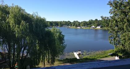 Secluded Woods and Lake Retreat