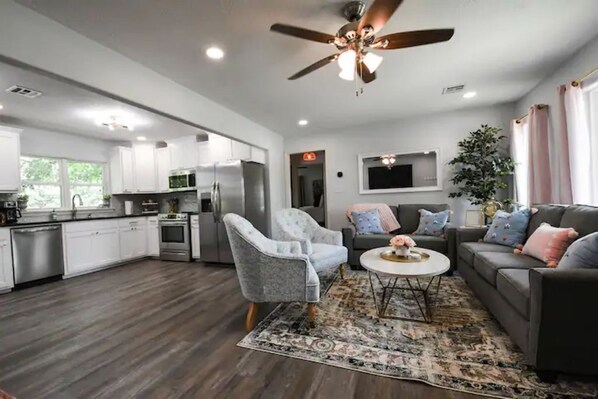 تلفزيون ذكي، كُتُب