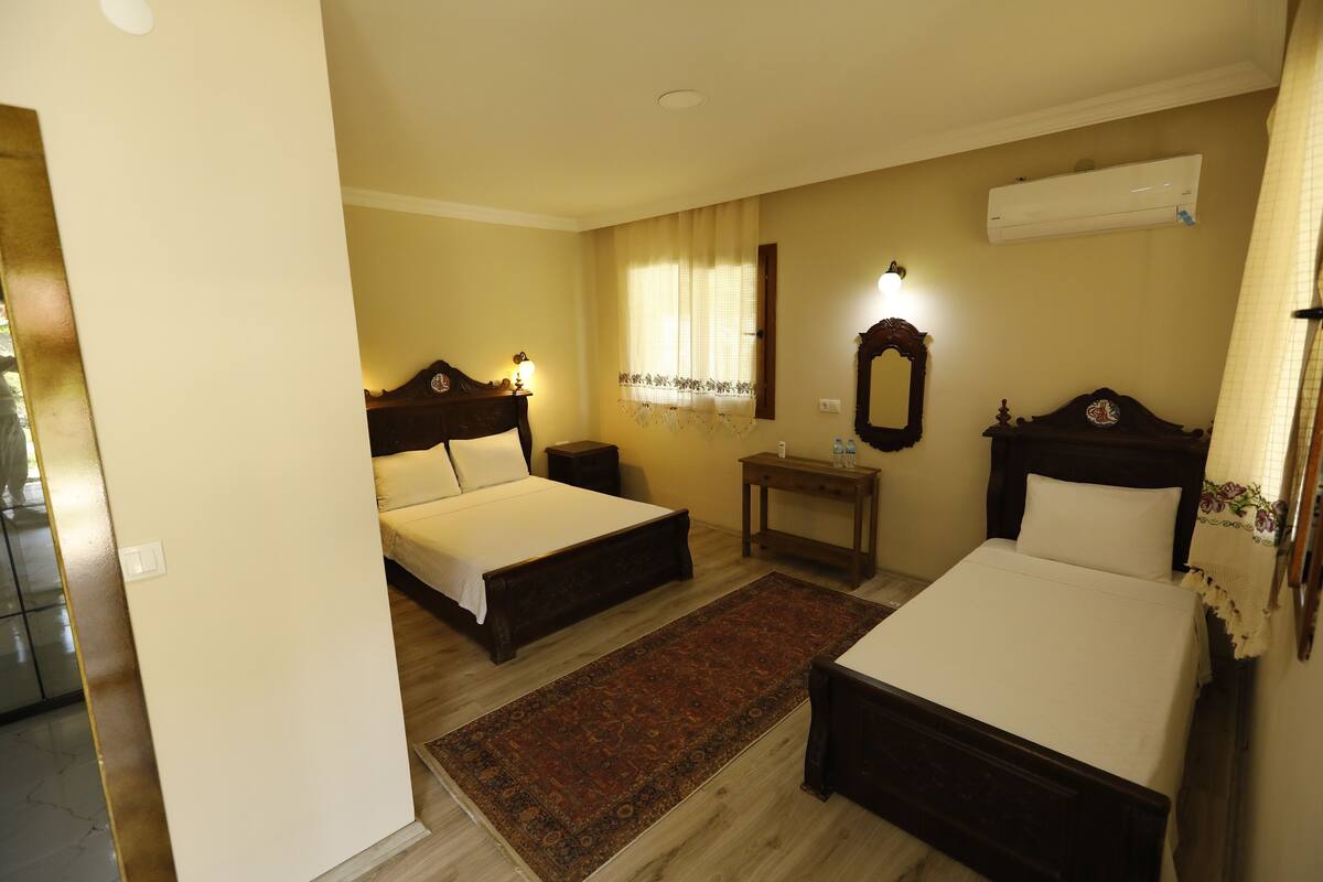 Comfort Triple Room