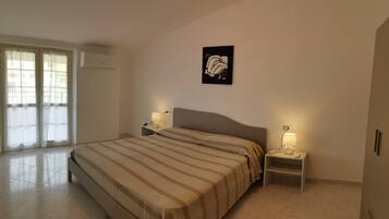 2 chambres, fer et planche Ă repasser, Wi-Fi gratuit, draps fournis