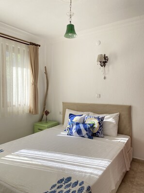 基础公寓, 1 张双人床和 1 张沙发床, 花园景观 | 1 多间卧室、办公桌、免费 WiFi、床单