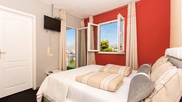 1 slaapkamer, een strijkplank/strijkijzer, wifi, beddengoed