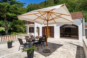 Outdoor dining - Villa Niko - Three bedroom villa with swimming pool (Gruda)