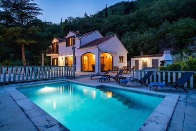 Villa Niko - Three bedroom villa with swimming pool