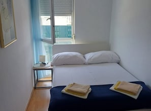 3 chambres, fer et planche Ă repasser, Wi-Fi, draps fournis
