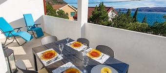 Apartments Sun 4 You - Two Bedroom Apartment with Balcony and Sea View