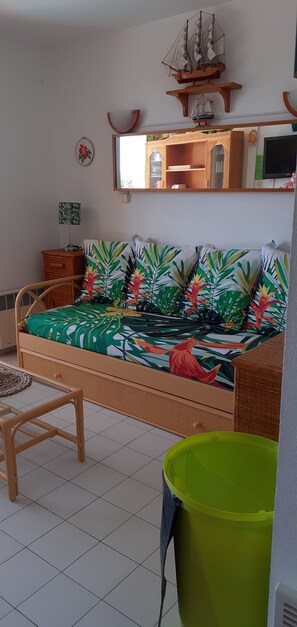 Living area - LE CAP D'AGDE - near sea - Appt tt confort - residence with swimming pool - Pk private (Agde)