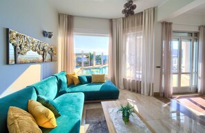 TV - Villa PIANO with magnificent sea view (Pinezići)