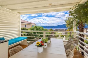 Outdoor dining - Villa PIANO with magnificent sea view (Pinezići)