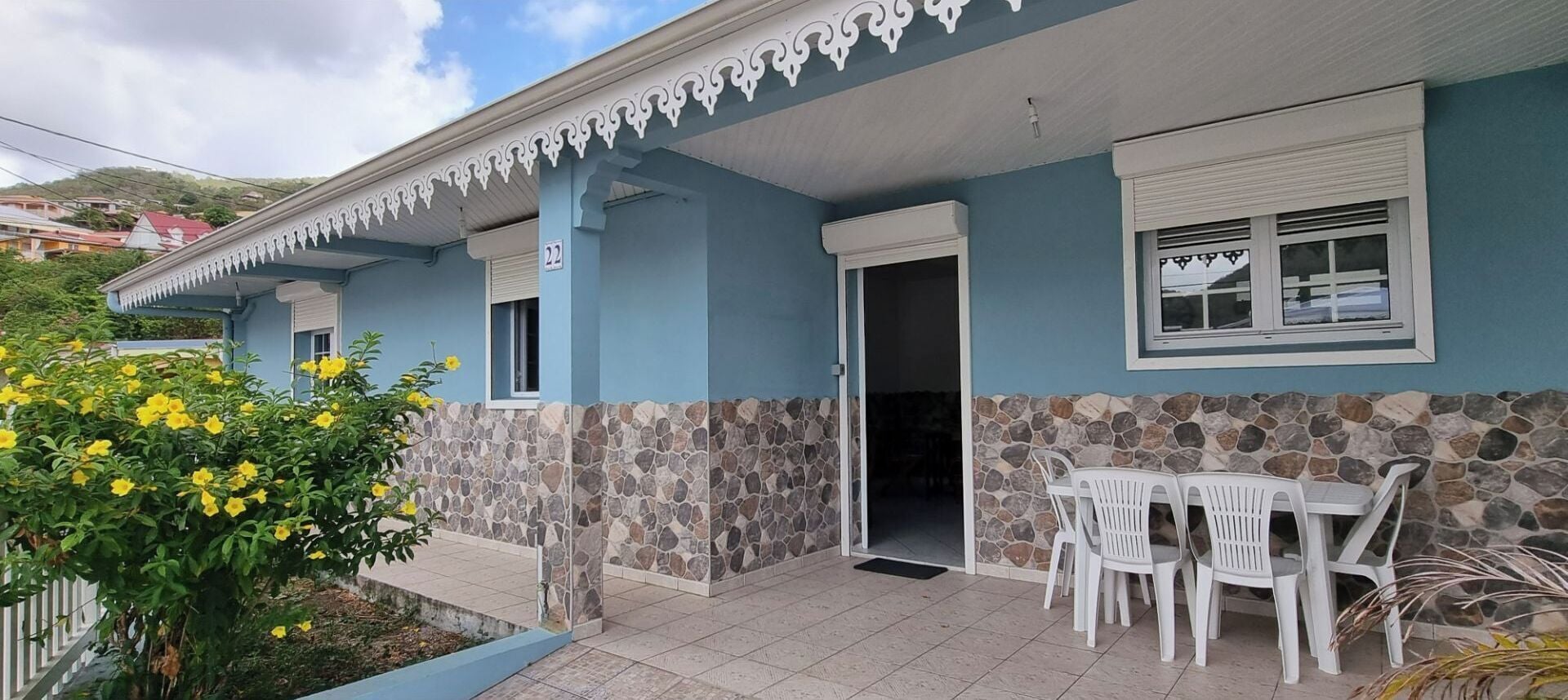 屋外ダイニングエリア