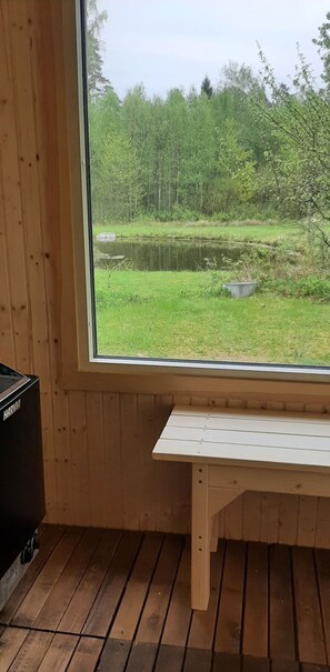 Interior - Cottage by the pond in Bolmen, near the lake, canoe,sauna playhouse bicycles, Wi-FI (Kronobergs län)