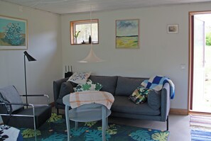 TV - Cottage by the pond in Bolmen, near the lake, canoe,sauna playhouse bicycles, Wi-FI (Kronobergs län)