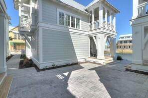 Cottage (1 Bedroom) | Front of property - Glass Half Full 205 Fiv-g (Port Aransas)