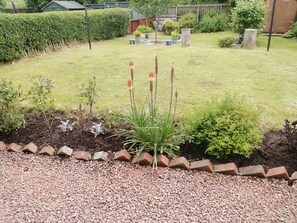 Property grounds - Beautiful 2-bed Apartment in Troon (Troon)