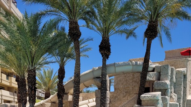 Outdoor pool - Cancun Resorts - Las Vegas - 1 Bedroom, 2 Bath. Sleeps 4 (Las Vegas)