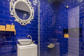 Shower, eco-friendly toiletries, hair dryer, bidet