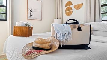 3 Schlafzimmer, Schreibtisch, Bügeleisen/Bügelbrett, Reisekinderbett