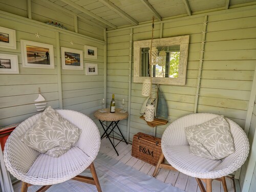 Bryniau Bychain Cottage