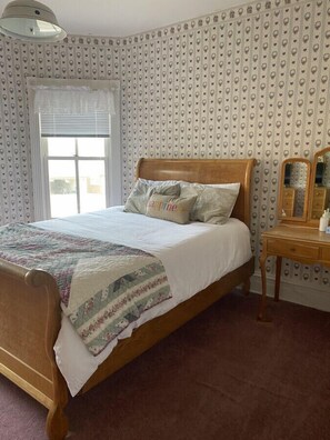 1 Schlafzimmer, BĂŒgeleisen/BĂŒgelbrett, WLAN, BettwĂ€sche