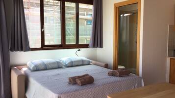 1 camera, Wi-Fi, lenzuola