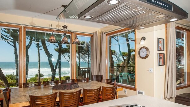 Private kitchen - Sheltering Pines (Depoe Bay)