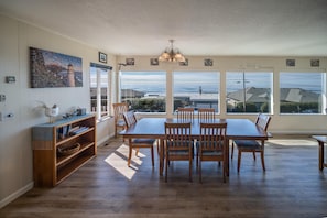 House, Multiple Beds (The Seaview) | Private kitchen - The Seaview (Lincoln City)