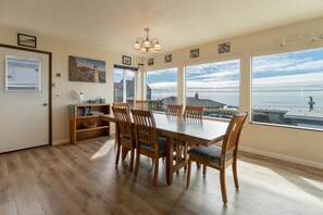 House, Multiple Beds (The Seaview) | Private kitchen - The Seaview (Lincoln City)
