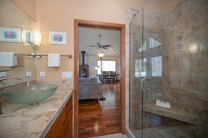 Maison, Plusieurs lits (Tide and True) | Salle de bain