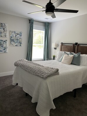 2 bedrooms, desk, iron/ironing board, free WiFi - ⭐️Hot Tub⭐️ Luxury Getaway Near GSP Airport Downtown Greer Greenville Spartanburg  (Lyman)