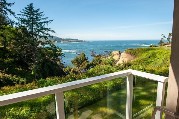 Townhome, Multiple Beds (Salt Therapy) | Balcony - Salt Therapy (Depoe Bay)