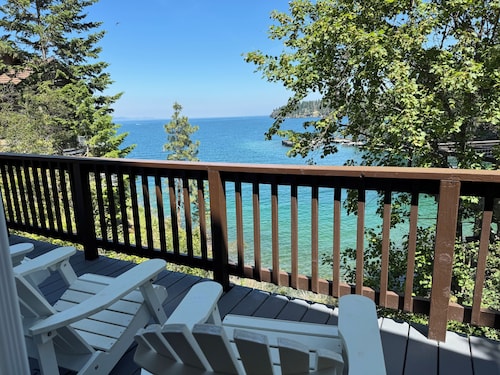 Newly remodeled waterfront home in a beautifully protected bay on Finley Point!