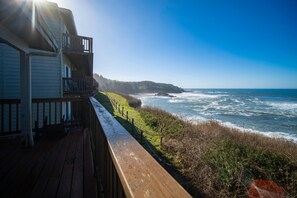 Casa, varias camas (Surf Rider House) | Balcón