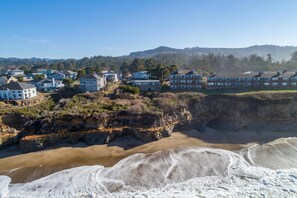 Beach - Surf Rider House (Depoe Bay)