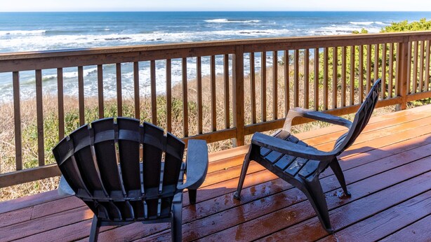 House, Multiple Beds (Surf Rider House) | Balcony - Surf Rider House (Depoe Bay)