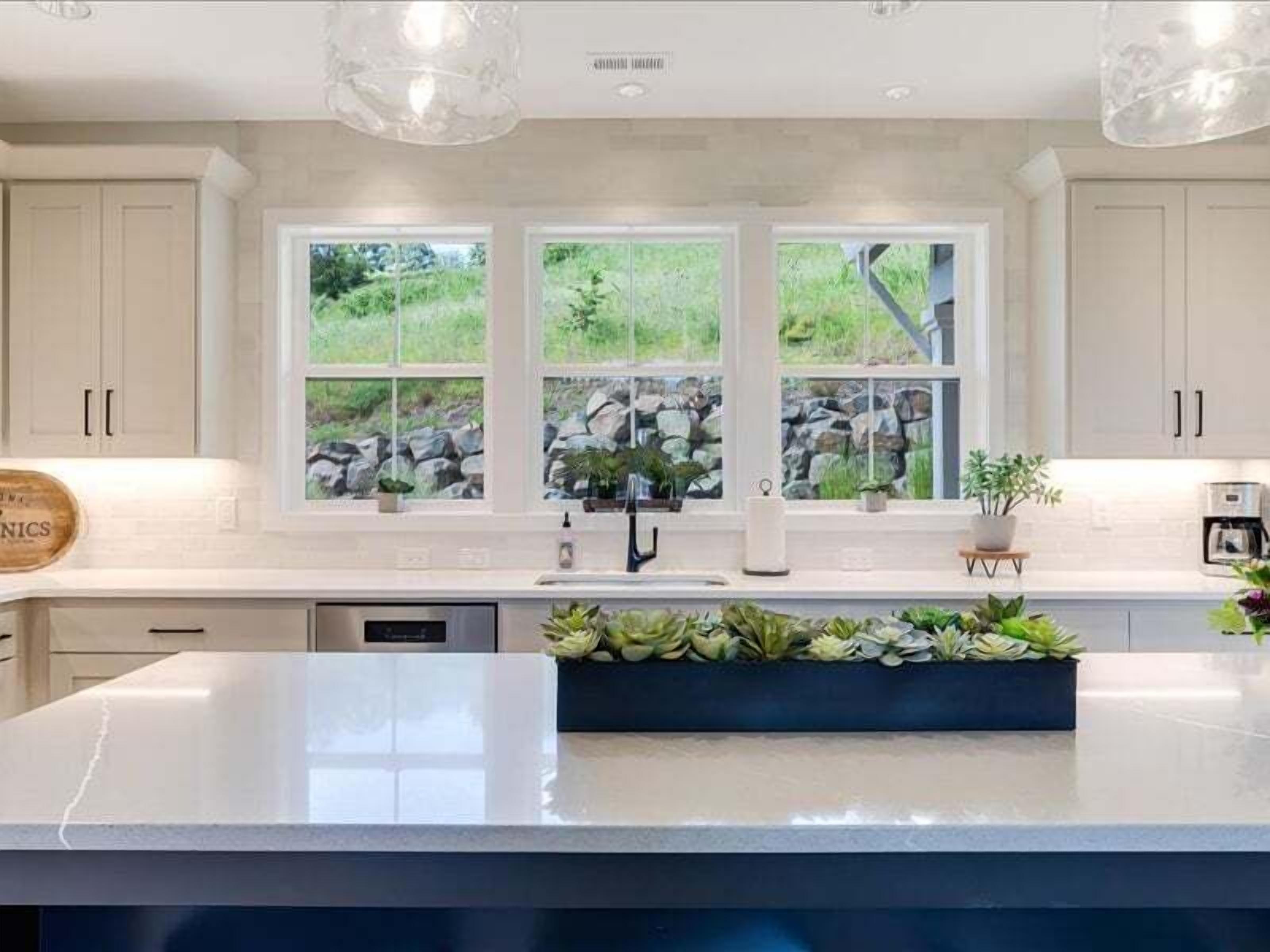 冰箱、微波炉、烤箱、炉灶