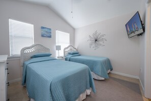 2 slaapkamers, een strijkplank/strijkijzer, gratis wifi, beddengoed