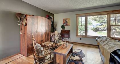 Serene Rustic Haven, Huge Yard & Decks , ZenDen