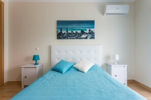 2 chambres, fer et planche à repasser, Wi-Fi gratuit, draps fournis