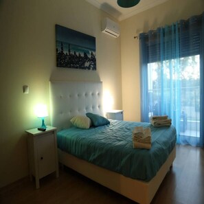 1 chambre, fer et planche à repasser, Wi-Fi gratuit, draps fournis