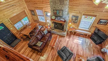 Télévision, cheminée, services de streaming