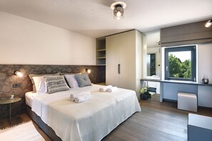 5 chambres, bureau, fer et planche à repasser, Wi-Fi