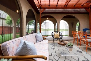 屋外ダイニングエリア