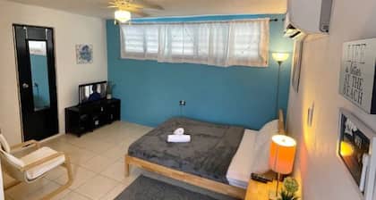 Caracoles #2 Apartment 7 Min to Airport & FREE WI-FI